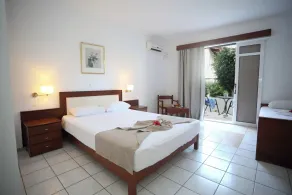 Maravel Star Art Hotel - Room