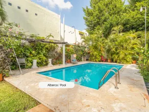 Delightful Family Retreat With Pool - Pool