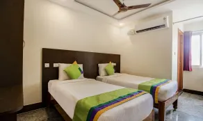 Treebo Sls Grand - Room