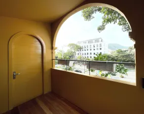 Joi Boutique Bãi Trước - Camera