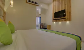 Hotel Amisha International - Room