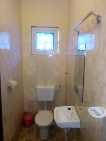 Kinondoni Diamond Hotel - Banheiro