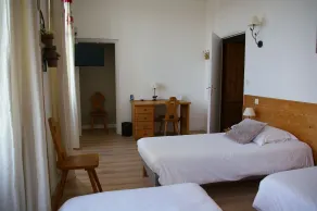 Hôtel de Bretagne - Værelse