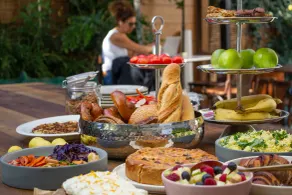 Assemblage Boutique - Restaurant