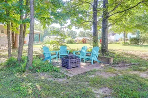 Fire Pit + Yard: Peaceful Nottoway County Apt - Interiør