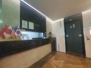 Yeow-B - Lobby
