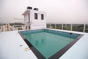 Ardency Inn by Park Tree Udaipur - Piscina