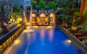 Golden Temple Residence - Pool