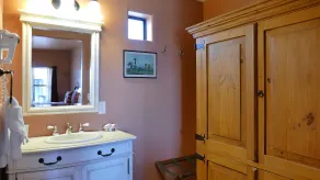 Tombstone Monument Guest Ranch - Bathroom