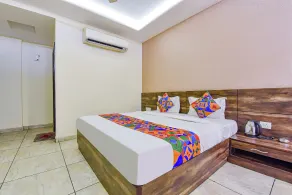 FabHotel Padmawati Palace - Near Elements Mall - Chambre