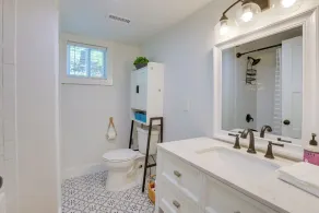 Private Hot Tub: Stunning Logan Martin Lake Home - Innenbereich