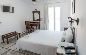 Adonis Hotel Studios & Apartments - Chambre
