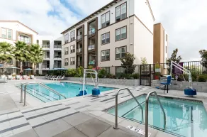 Bluebird Suites in Silicon Valley - Basseng