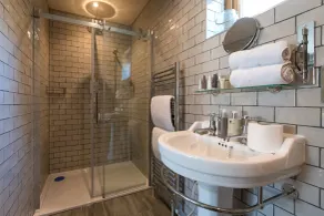 The Lion Bicester - Bathroom