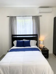 The White Rock Hotel B&B - Room