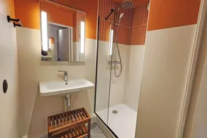 Hôtel Kyriad Compiègne - Salle de bain