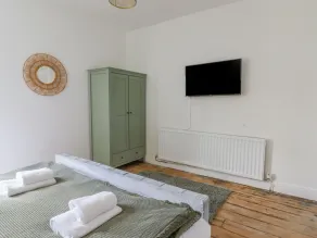 The Bookcase - Chambre