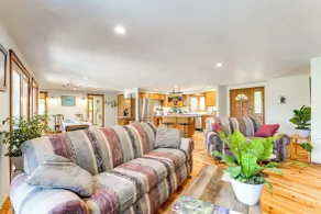 Oregon Farmhouse Hideaway on 53 Acres - Interiør