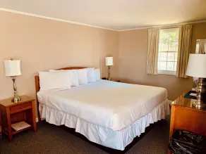 The Chatham Motel - Rum