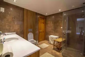 Very Special Villa, 6 and 3 Great For Family Reunions - Bathroom