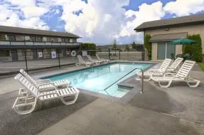 Poulsbo Inn & Suites - Piscine