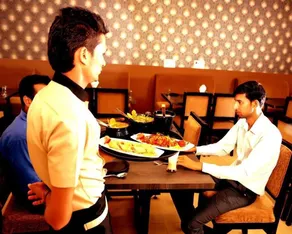 Hotel Kanishk - Restaurante