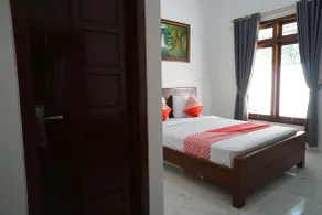 Ayani Guest House RedPartner - Chambre
