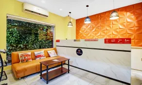 Itsy Hotels Transit Express Near Sealdah Station - Reception