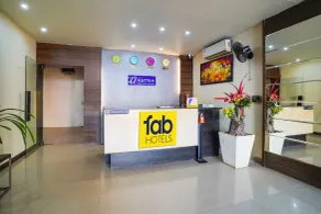 FabHotel VJR Electronic City - Receção