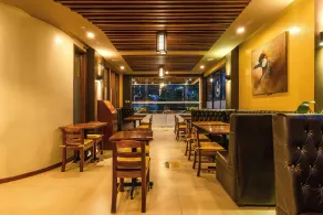Highlands Suites Apartment Hotel - Restaurant