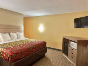Econo Lodge Lansing - Leavenworth - Rum