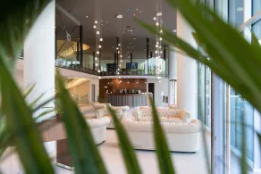 Life Hotel - Reception