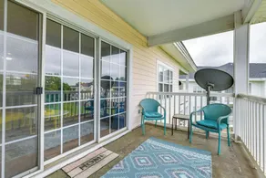 Charming Condo w/ Balcony, 1 Mi to UNC Charlotte! - Innenbereich