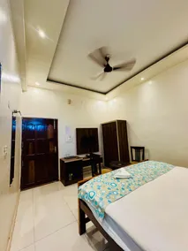 Collection O 18324 Sahani Guest House - Zimmer