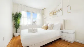 Luxury 3BR NY Home with Free Parking - Chambre