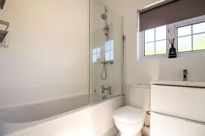 Luxury 3 Bed Apartment, Train Station - Salle de bain