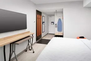 Tru by Hilton Louisville East - Chambre