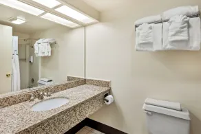HomeTowne Studios by Red Roof Yuba City Bonanza - Marysville - Salle de bain