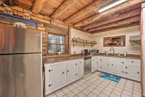 Relaxing Retreat w/ Private Dock on Claytor Lake! - Interior