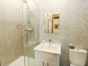 Royal Oak Farm Cottage - Badezimmer