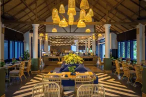 L'Azure Resort and Spa - Restaurant