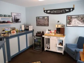 Northwoods Motel - Saguão