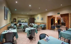Anne De Beaujeu - Restaurant