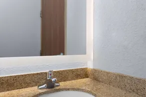Microtel Inn and Suites - Zephyrhills - Salle de bain