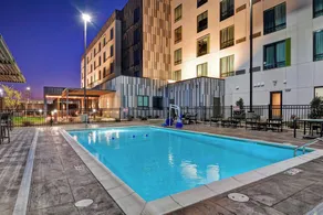 Courtyard by Marriott Bentonville Rogers Promenade - Piscine