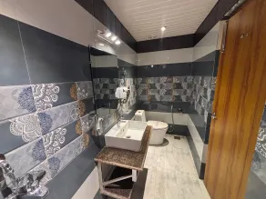 Le Cypress - Bareilly - Bathroom