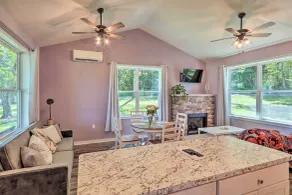 The Wedgewood - Saylorsburg Retreat Near Skiing! - Interior