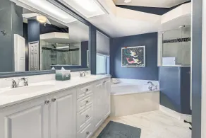958 Greenbrier Ave - Badeværelse