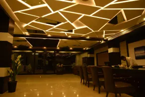 Landmark Hotel - Reception