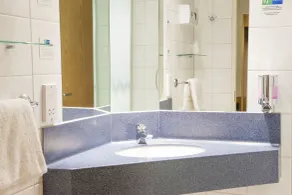 Holiday Inn Express Portsmouth Gunwharf Quays by IHG - Baño